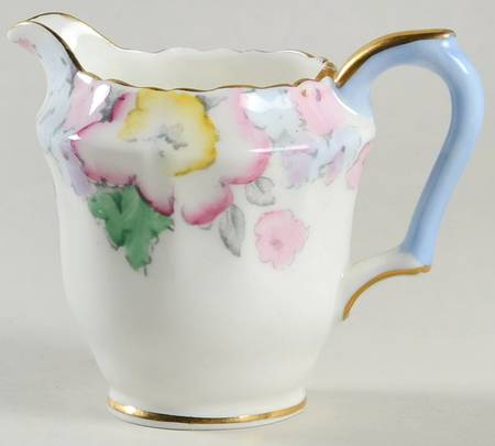 F14910 (Scalloped) Mini Creamer