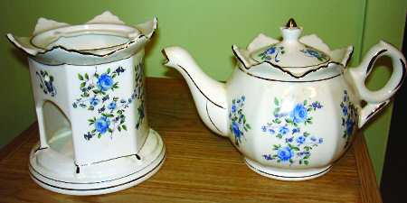 Blue Rose by Castle China (Japan)