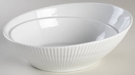 Scandia White 10" Oval Vegetable Bowl