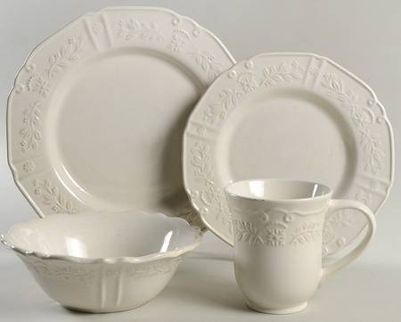 Traditions Embossed White (Corelle) 4 Piece Place Setting