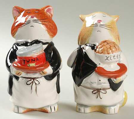 Meow Chow Figural Salt & Pepper Set