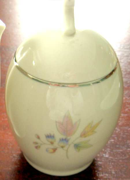 CFC2 Sugar Bowl & Lid