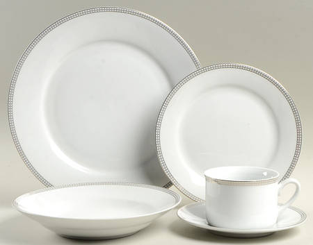 Classic Dots 5 Piece Place Setting