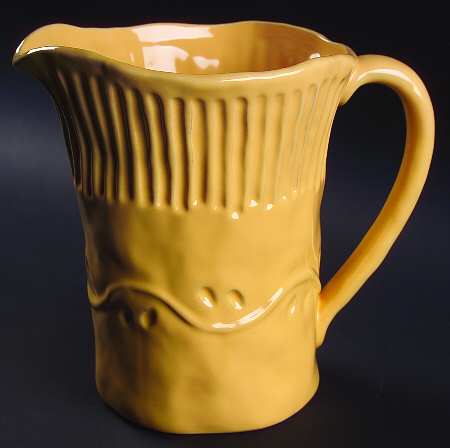 Rustica Gold 80 Oz Pitcher