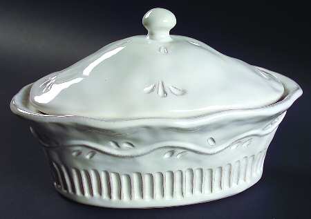 Rustica White 11" Oval Baker & Lid