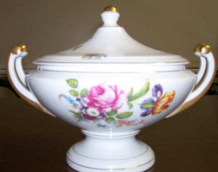 3282 Tureen &  Lid