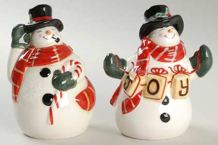 Mister Frosty Figural Salt & Pepper Set