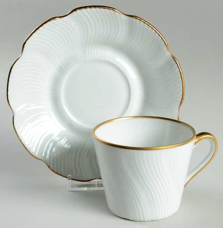 CMH5 Flat Cup & Saucer Set