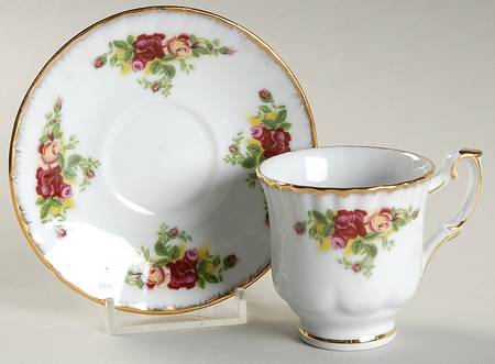 C2U1 Footed Demitasse Cup & Saucer Set