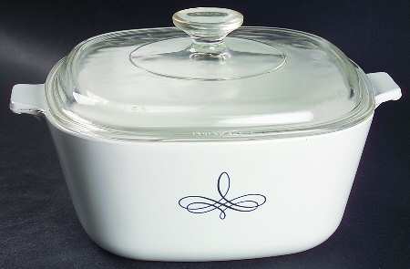Black Trefoil 2.5 Quart Square Casserole with Lid