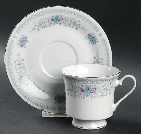 Harmony (No Verge) Footed Cup & Saucer Set