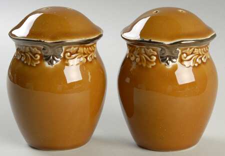 Regency Gold Salt & Pepper Set