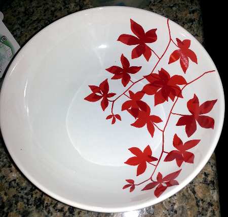 Gloria 9" Round Vegetable Bowl