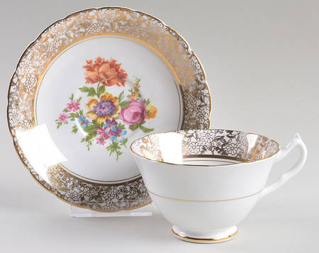 CLW25 Footed Cup & Saucer Set