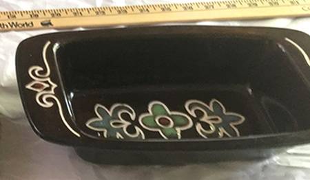 Medallion Reactive Loaf Pan
