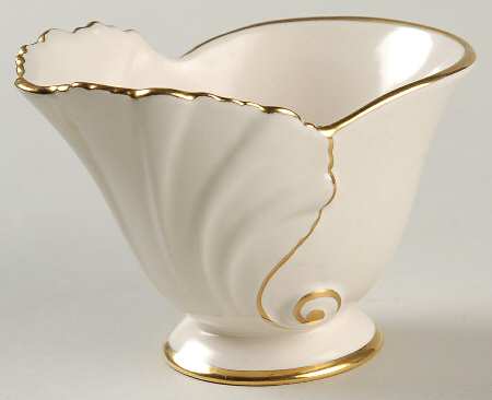 CAW13 by Carlton Ware (England)