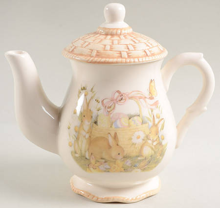 Bunny Basket Tea/Coffee Pot & Lid
