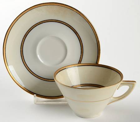CHF1888 Flat Cup & Saucer Set