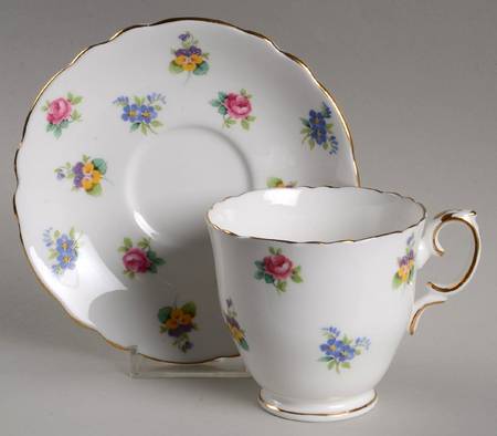 Floral Bouquet (Scalloped, Gold Trim) Footed Cup & Saucer Set