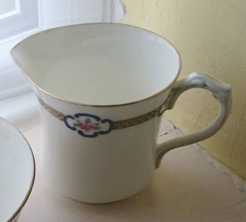 9613 Creamer