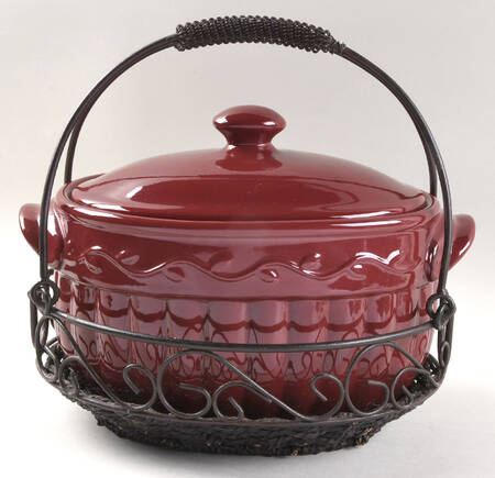 Berry Bean Pot & Lid w/Metal Holder