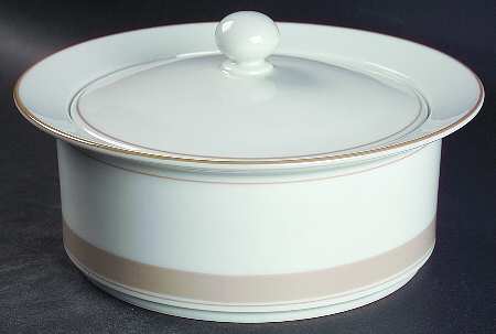 Adagio Taupe 2 Qt Round Covered Casserole