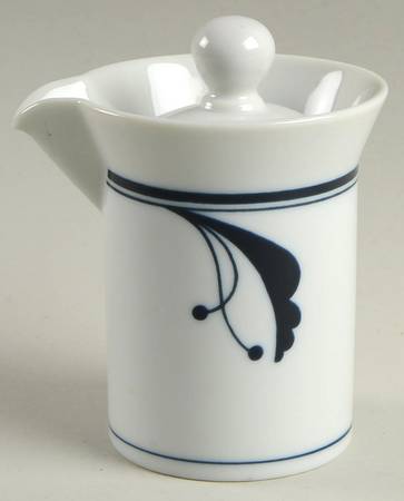 Bayberry Blue (Japan, Portugal) Creamer & Lid