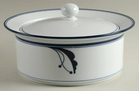 Bayberry Blue (Japan, Portugal) 2 Qt Round Covered Casserole
