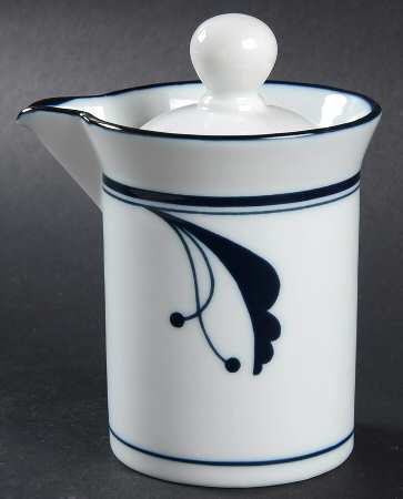 Bayberry Blue (Japan, Portugal) Creamer & Lid
