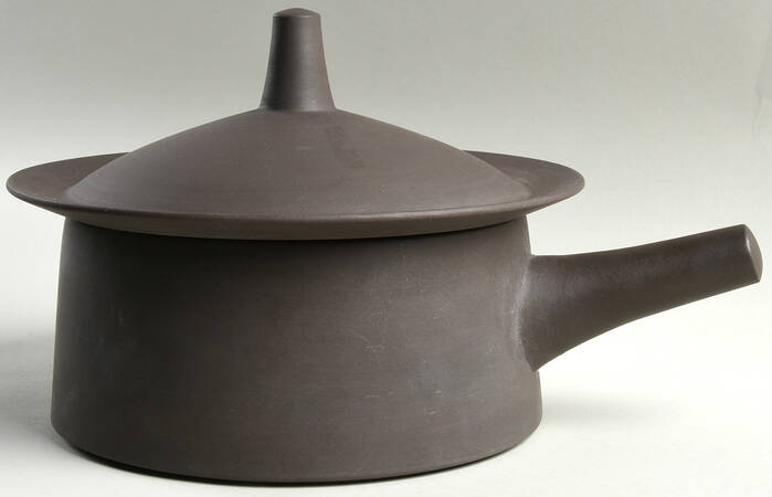 Flamestone Smooth Brown 2 Qt Round Covered Casserole