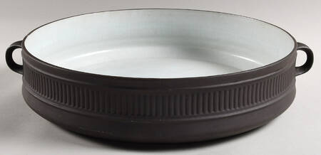 Flamestone Fluted Brown (Older) 5 Quart Round Casserole No Lid