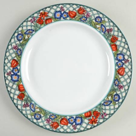 Nordic Garden-Lattice & Ribbon Dinner Plate