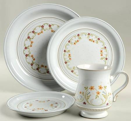 Avignon 4 Piece Place Setting