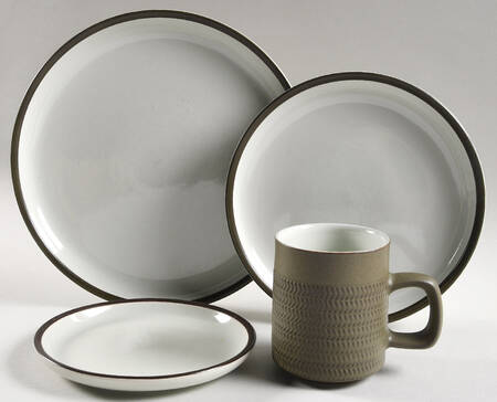 Camelot Dark Green (Older) 4 Piece Place Setting