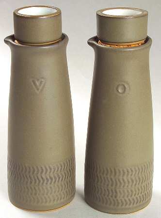 Camelot Dark Green (Older) Vinegar and Oil Set with Stoppers