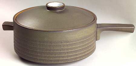 Camelot Dark Green (Older) 2 Qt Round Covered Casserole