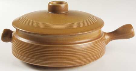 Canterbury 2.5 Qt Round Covered Casserole