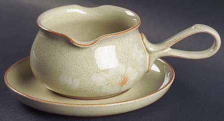 Daybreak Gravy Boat & Underplate