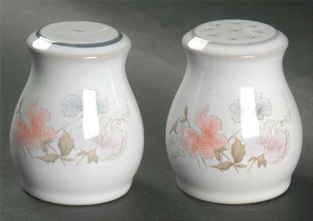 Encore Salt & Pepper Set