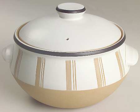 Gourmet 2 Qt Round Covered Casserole