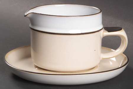 Madrigal Gravy Boat & Underplate