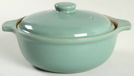Manor Green 1.25 Qt Round Covered Casserole