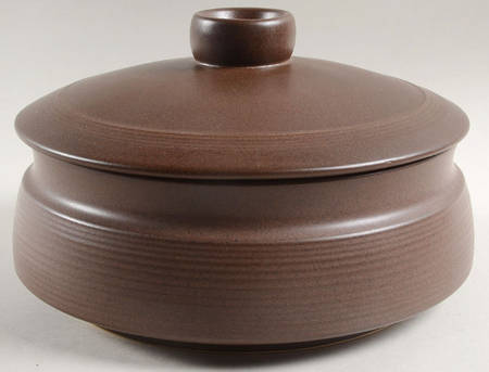 Mayflower 2.75 Qt Round Covered Casserole