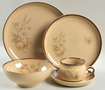 Memories 5 Piece Place Setting
