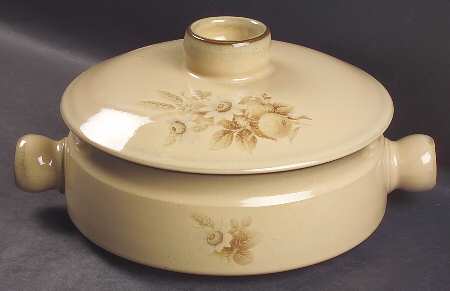 Memories 1.25 Qt Round Covered Casserole