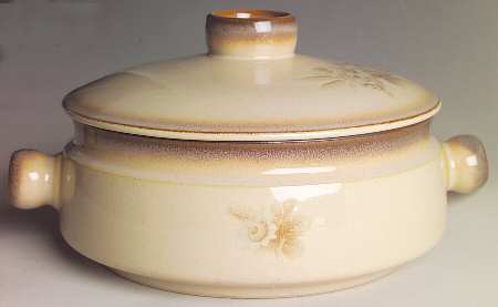 Memories 2.75 Qt Round Covered Casserole