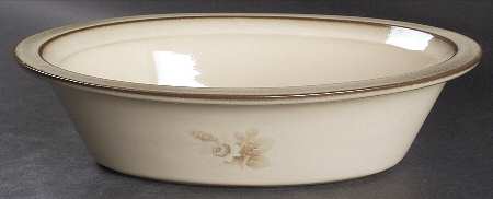 Memories 10" Oval Baker