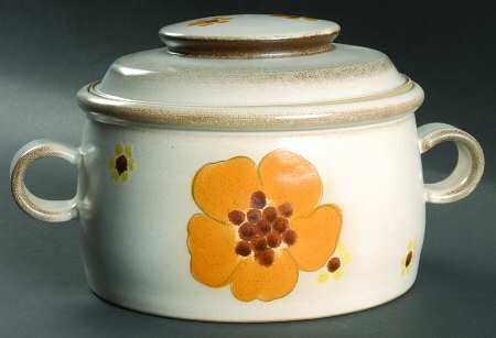 Minstrel 2 Qt Round Covered Casserole
