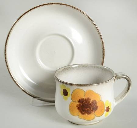 Potpourri Honey (Floral) Flat Cup & Saucer Set