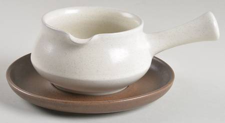 Potpourri White Gravy Boat & Underplate
